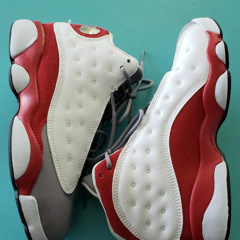 JORDAN 13'S GREY TOE